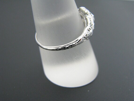 a515 Stunning Vintage Filigree Diamond Ring in 18… - image 4