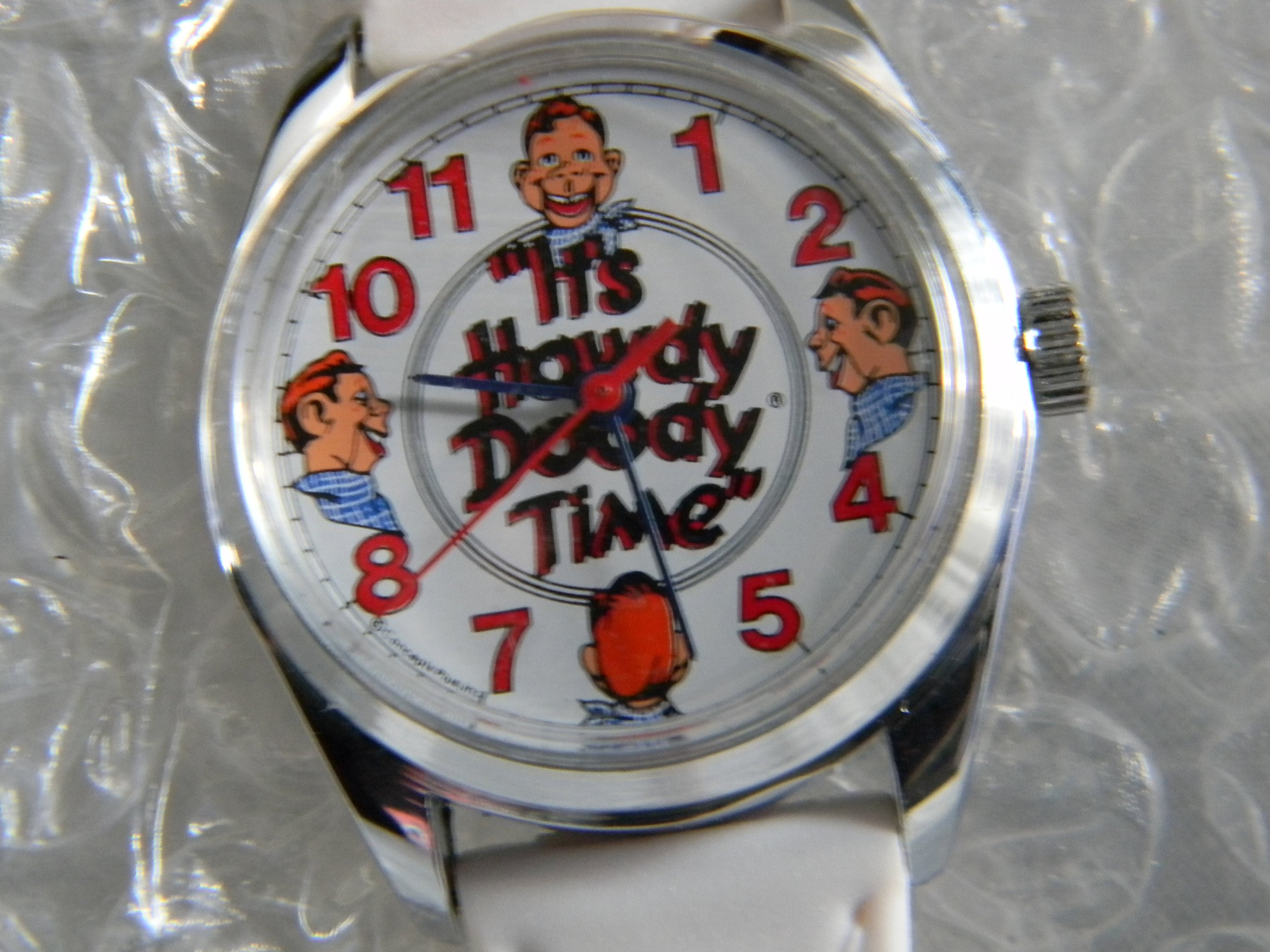 NIB Vintage 1987 Howdy Doody watch. 40th Anniversary. White. Manually winds. The Howdy Doody Time Manual Wind Watch - 40th Anniversary  main image 4