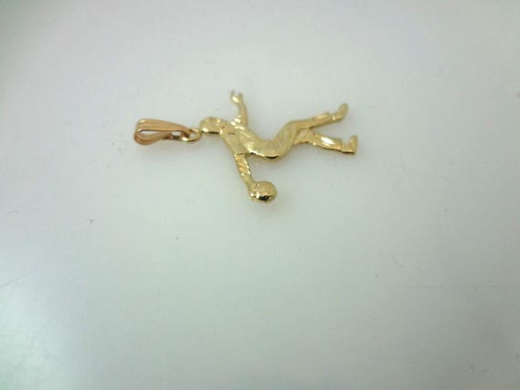 b080 14k Yellow Gold Bowler Charm or Pendant - image 2