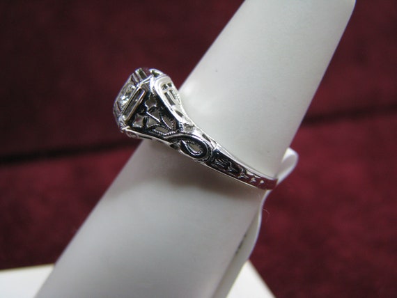 b133 Beautiful 18kt White Gold Antique Diamond En… - image 3