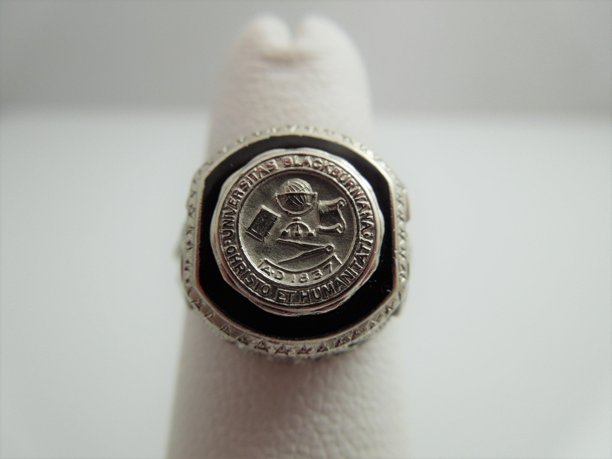 G975 Vintage 1928 University Class Ring in 10kt White Gold - Etsy