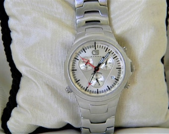 j438 Retro Guess Inc. G Quartz Chronograph Wrist Watch in Stainless Steel