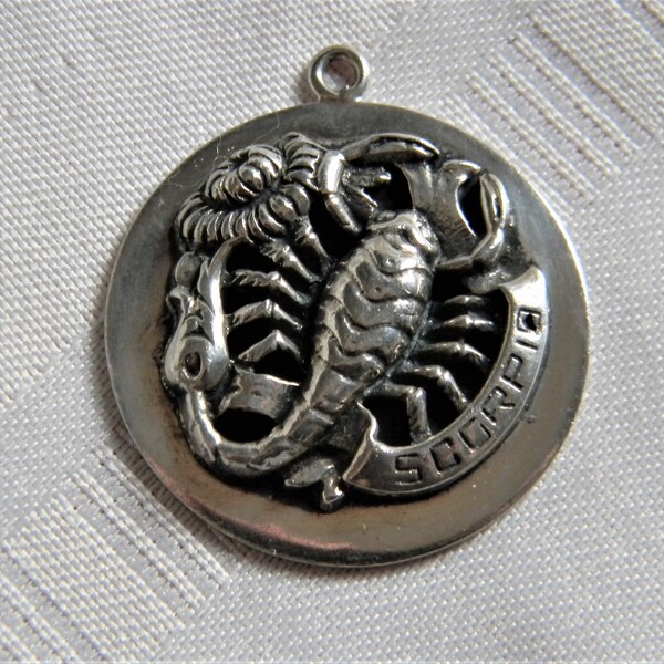 h578 Lovely Zodiac Scorpio Sterling Silver Pendant Charm