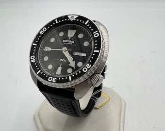 u057 Men's Seiko Turtle Automatic Stainless Steel Wristwatch