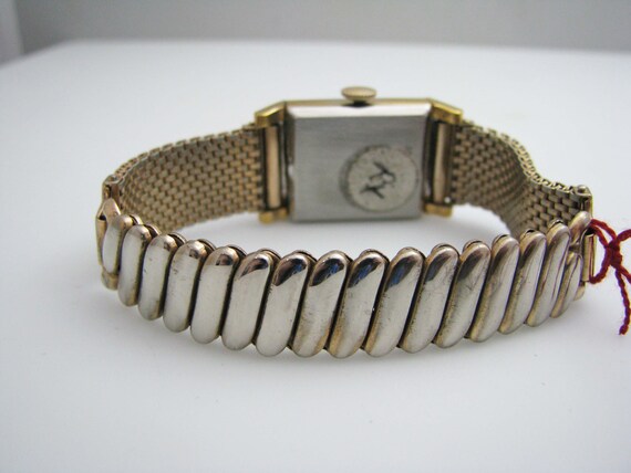 b620 Vintage Ladies Gold Tone Cort Deluxe Wristwa… - image 5