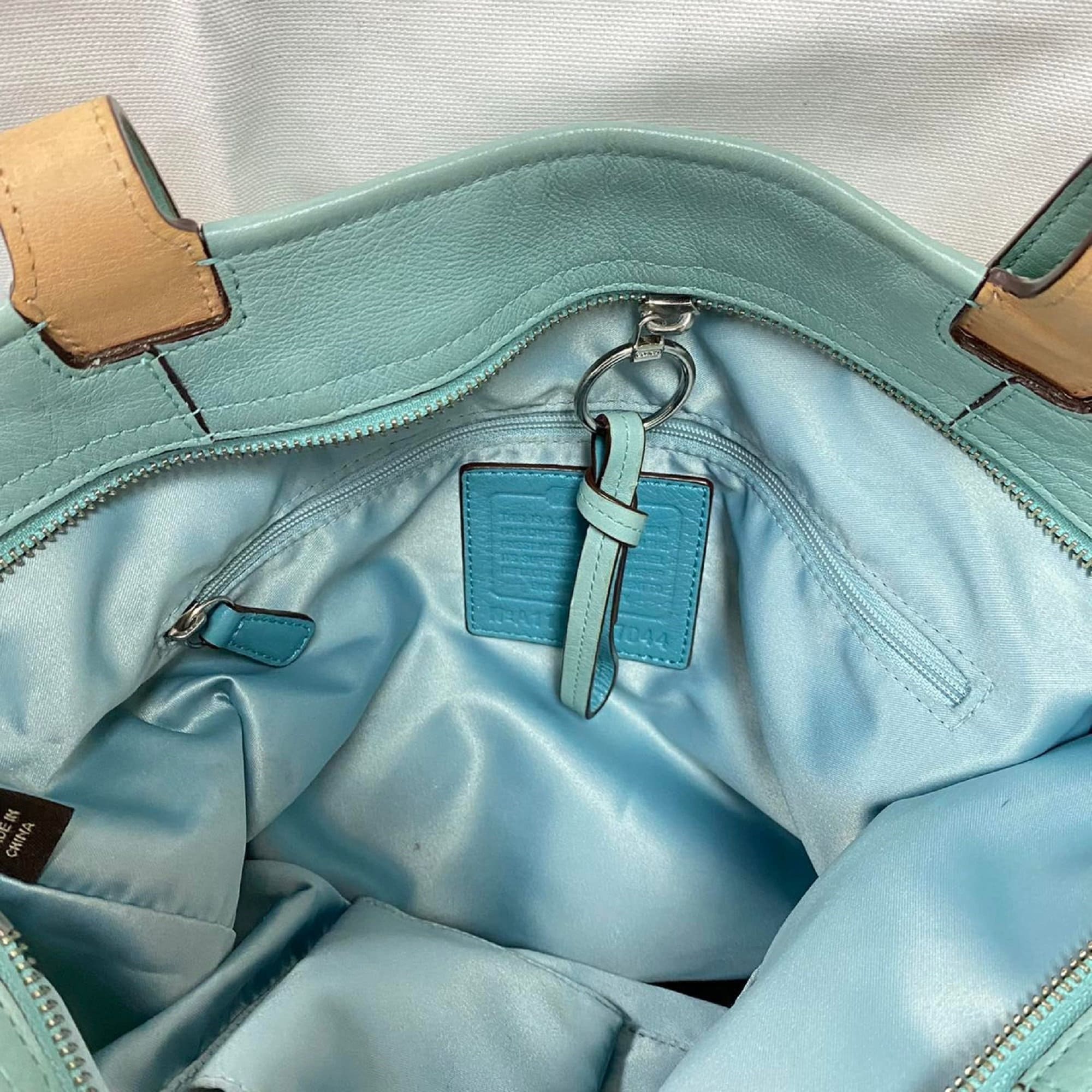 7,000+ affordable original coach sling bag For Sale
