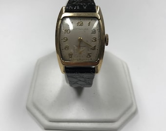 d238  Vintage Wittnauer Swiss 10K Gold Filled Steel Back 17J Wrist Watch