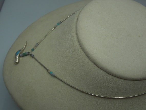 q527 Pretty Parrot Silver Tone Necklace Size 15" - image 6