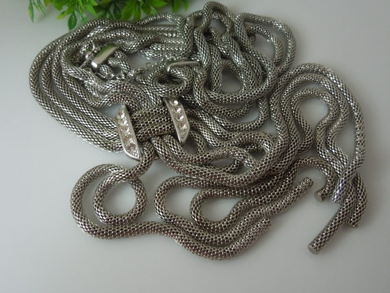 q394 Vintage Silver Tone 3 Strands Snake Chain Ne… - image 3