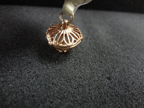 c538 Pretty 14k Yellow Gold Bird in a Golden Cage… - image 3