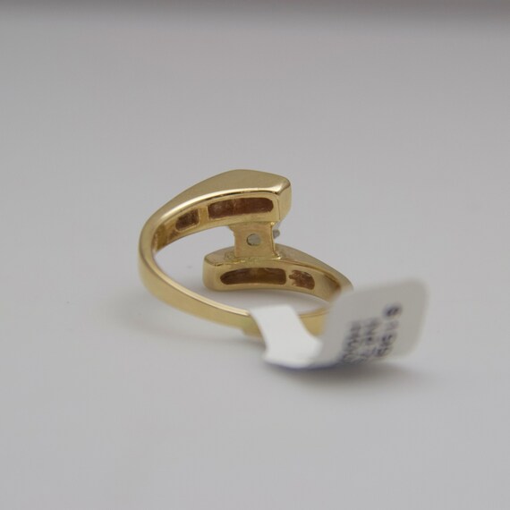 d494 Lovely 14kt Yellow Gold Diamond Ring - image 6