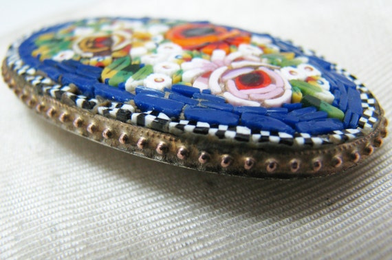 c067 Lovely Vintage Micro Mosaic Brooch with a Da… - image 3