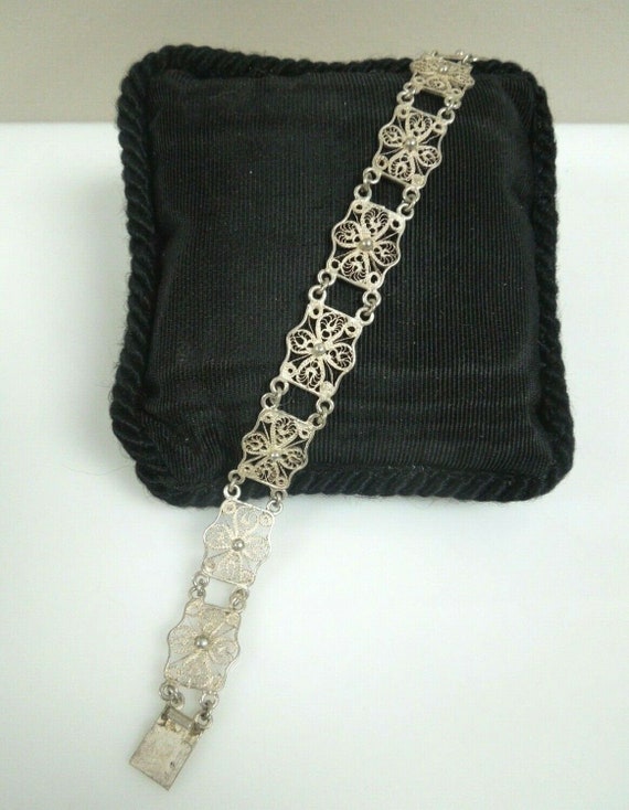 q881 Vintage Filigree Sterling Silver Bracelet wit