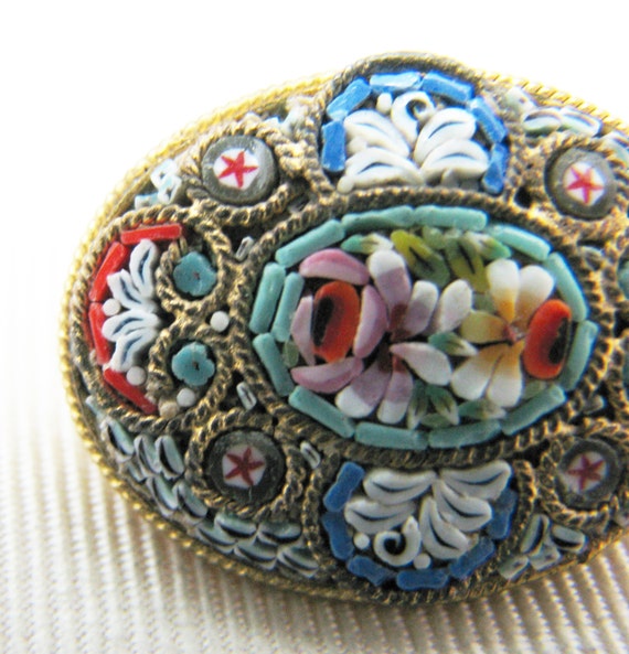 a947 Beautiful Vintage Micro Mosaic Oval Brooch i… - image 2