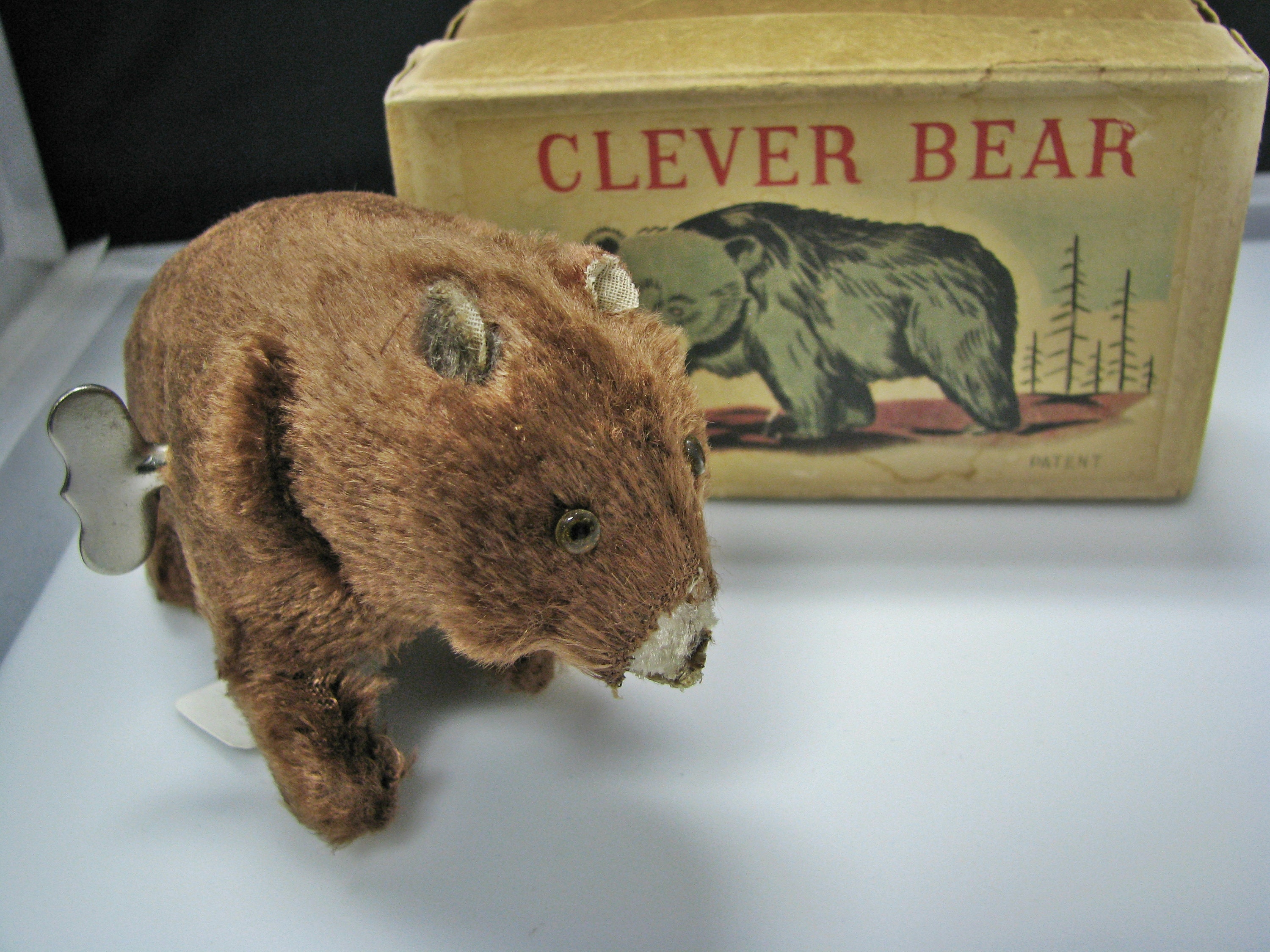 ＊ 21日迄セール！＊ベビーベア　ちょっとレトロな感じ＊　芥子 H138 Cute Vintage Clever Bear Wind Up Toy with Box from
