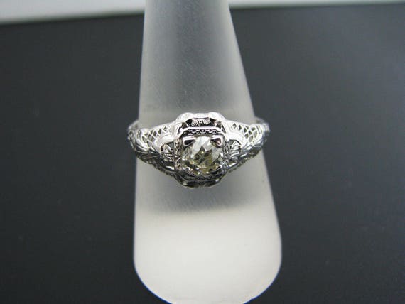 a515 Stunning Vintage Filigree Diamond Ring in 18… - image 1