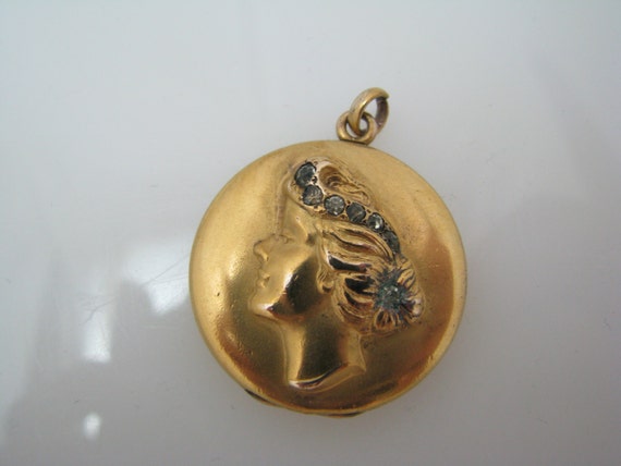 a668 Beautiful Art Nouveau Gold Filled Locket - image 1