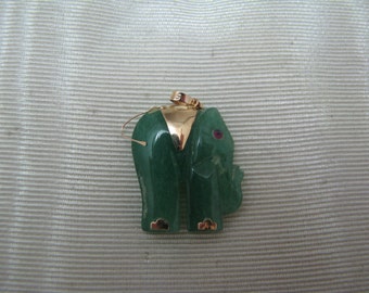 a641 Vintage Good Luck Charm Green Jade Elephant with 14k Gold Accents