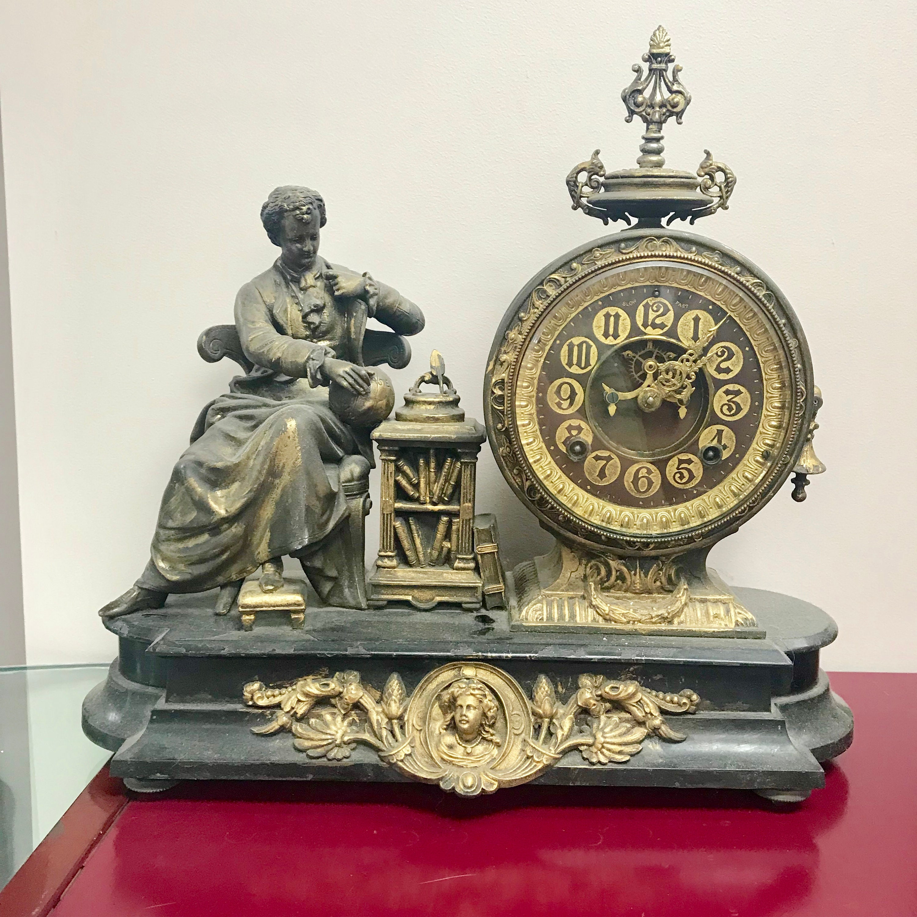 A Louis Vuitton Mahina XS - Clocks, Vintage, Sculpture, Faience