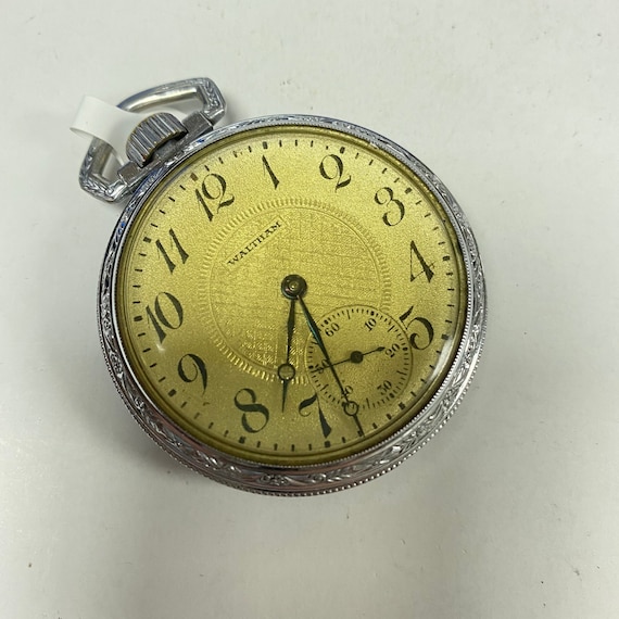 f877 Vintage Waltham USA Silver Tone Mechanical P… - image 1