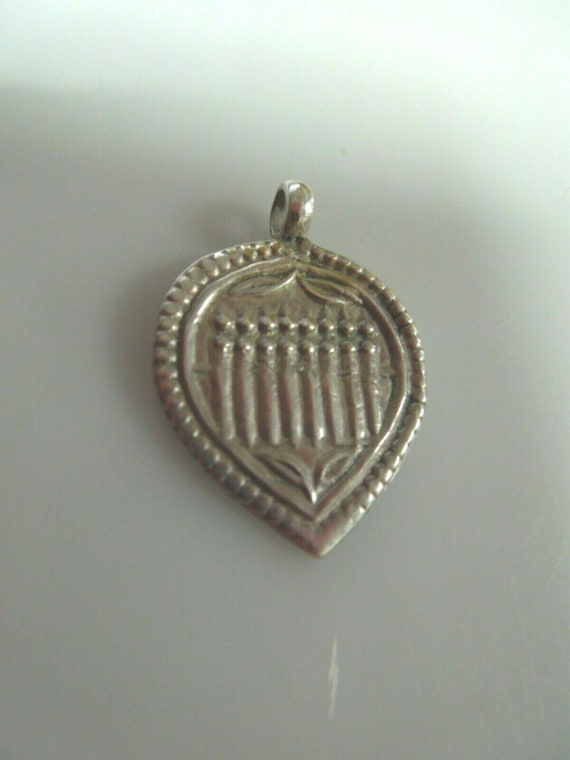 q978 Vintage Antique Silver Tone Pendant Rare Col… - image 1