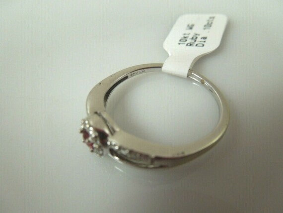 q827 10k White Gold Diamond .10 cts Ruby Ring Siz… - image 4