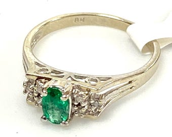 v108 Vintage Classic 14K White Gold Green Emerald & Diamonds Ring Size 8