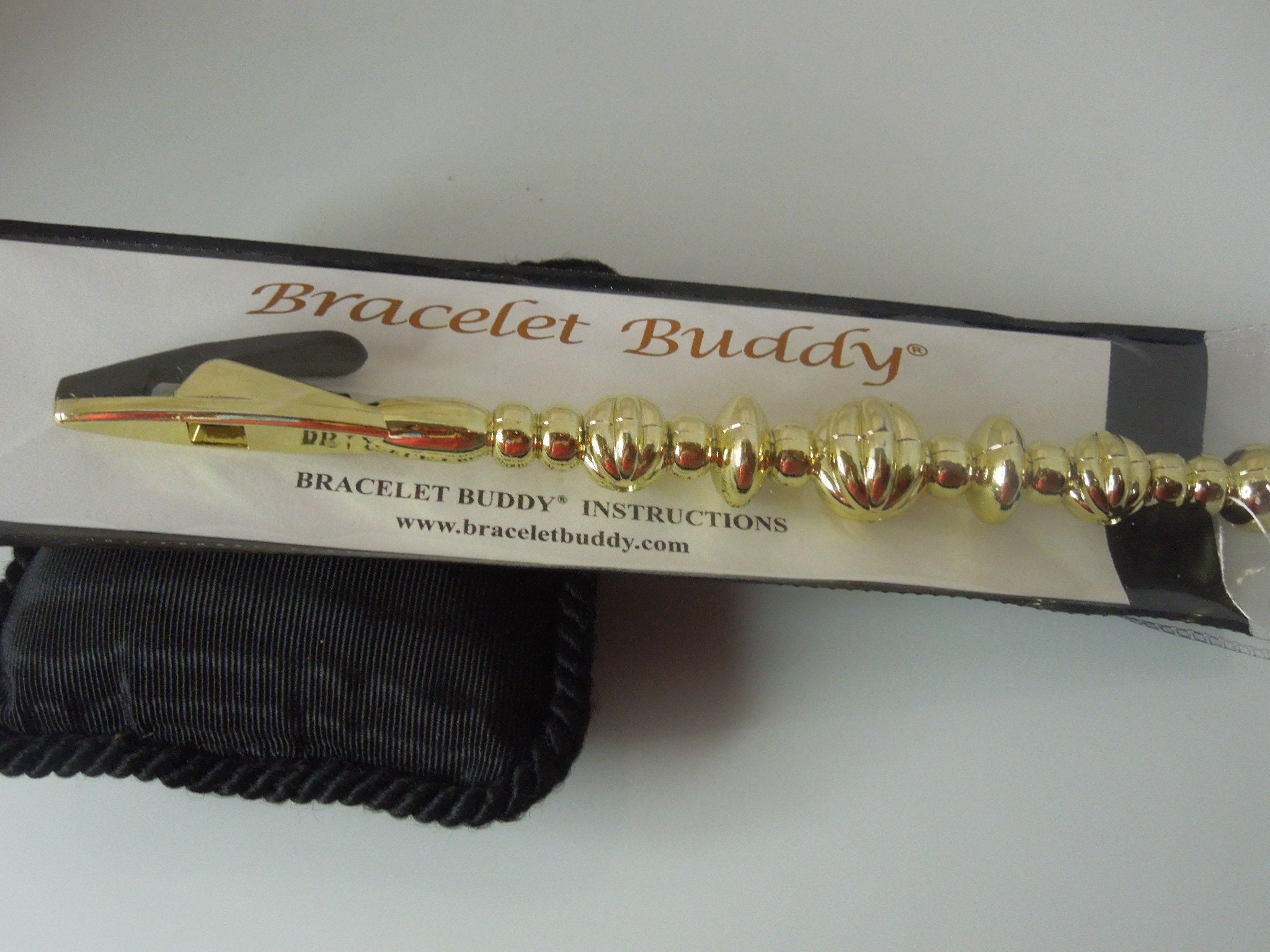 Q392 Original Bracelet Buddy Brand New.gold Tone 