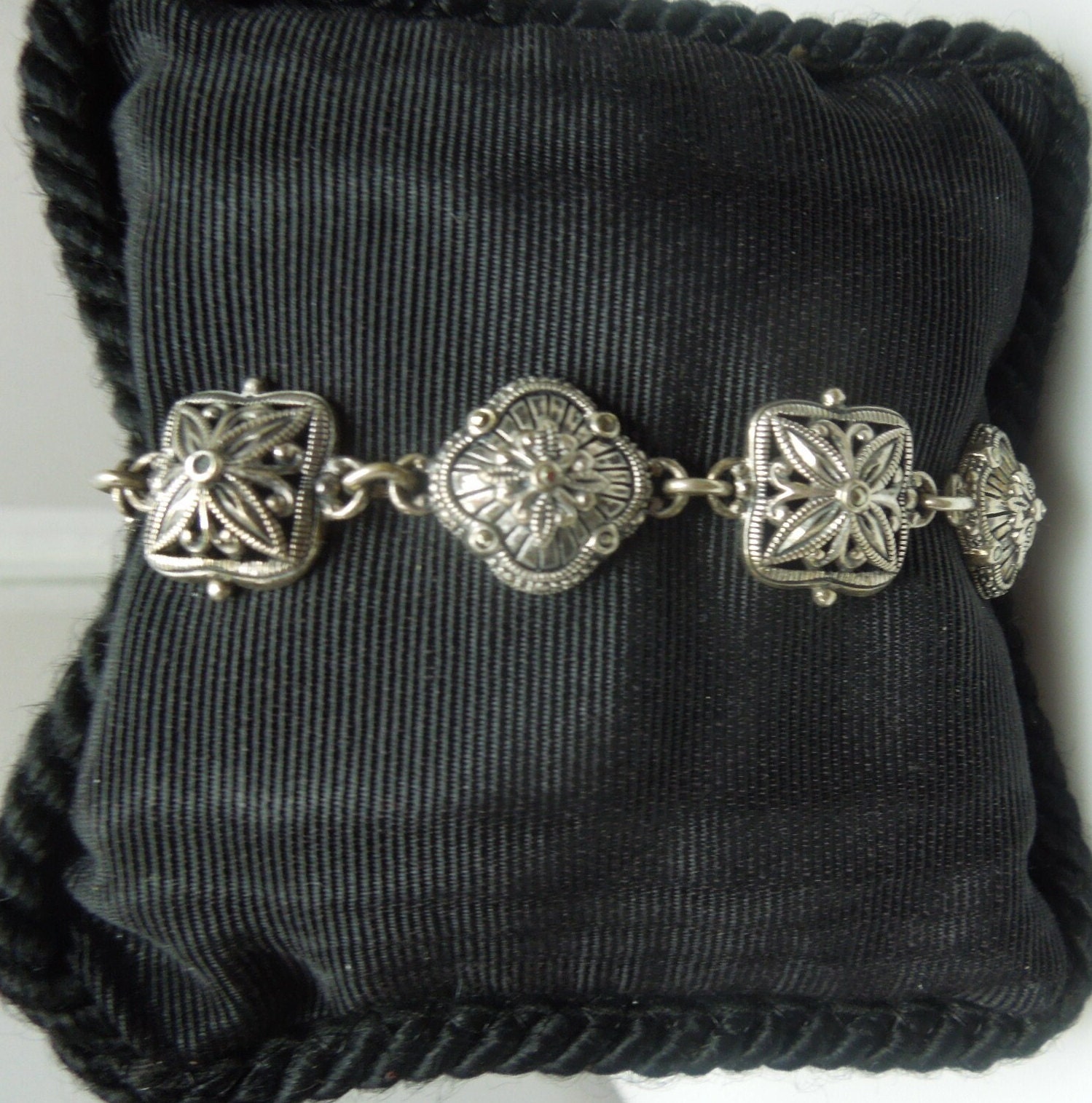Q325 Beautiful Sterling Silver 925 Bracelet Size 7 - Etsy Q325 Beautiful Sterling Silver 925 Bracelet Size 7 - Etsy