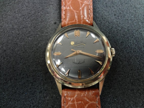 Seashark watch clearance