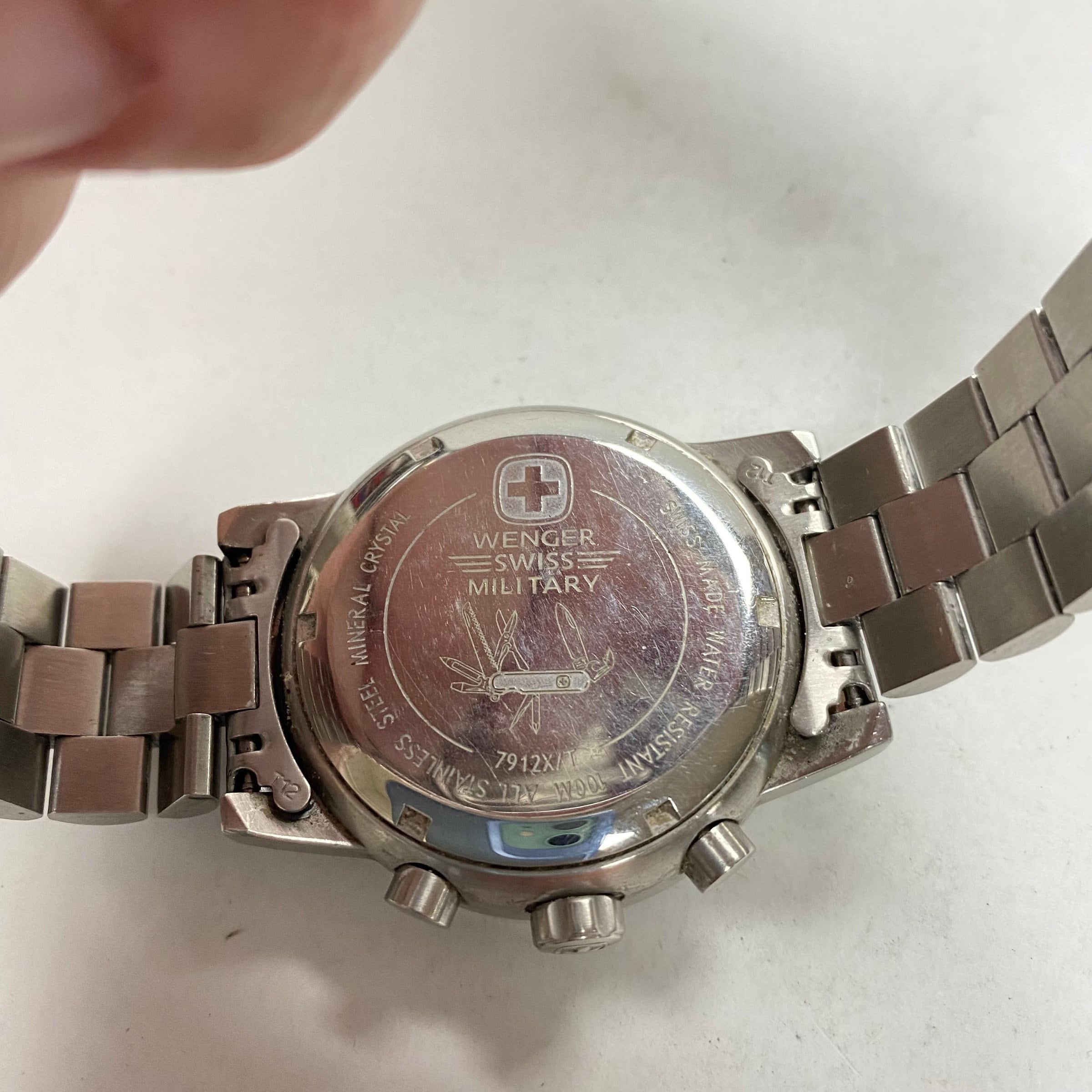 Wenger swiss shop military watch tachymeter