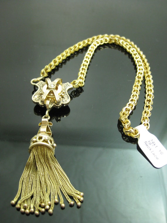 b801 Beautiful Antique Rolo Chain with Attached 1… - image 4