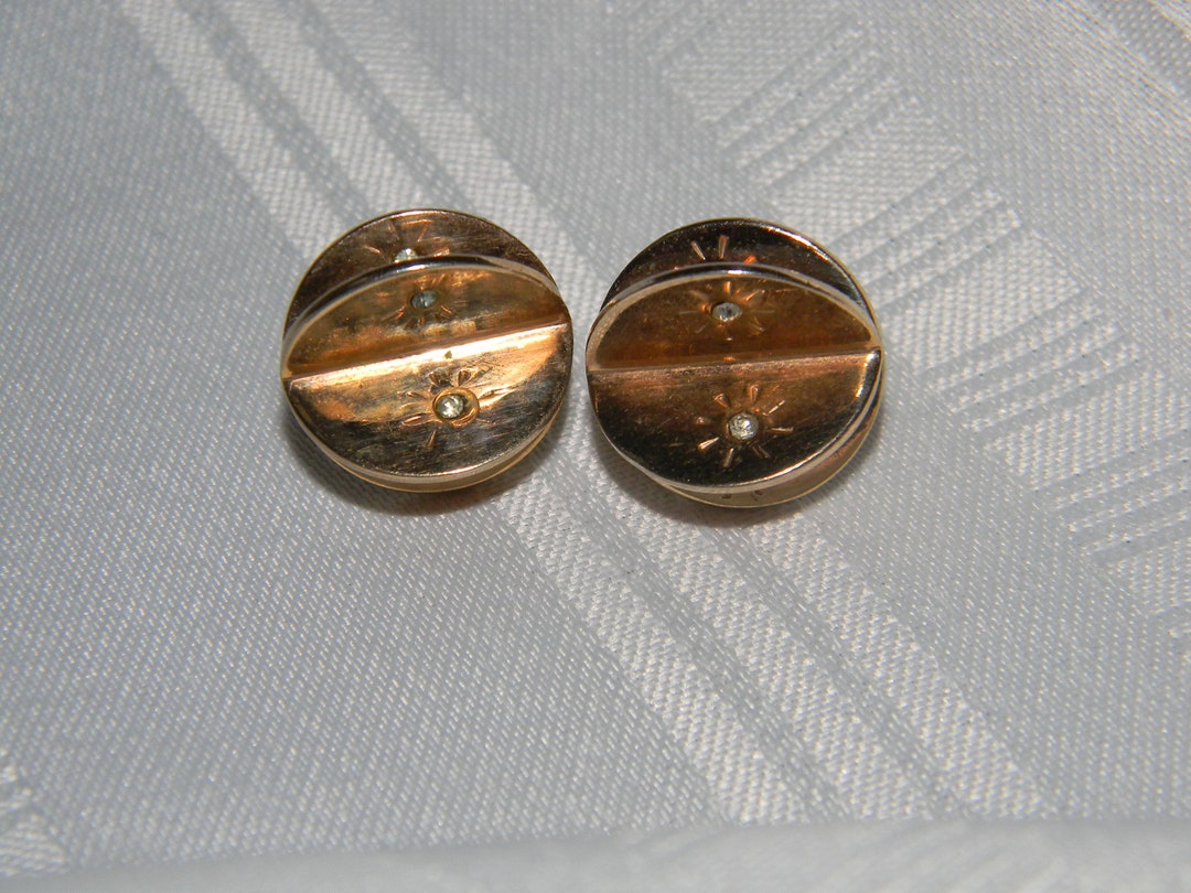 J544 Vintage Unique Rhinestone Castlemark Clip on Earrings in Gold Tone