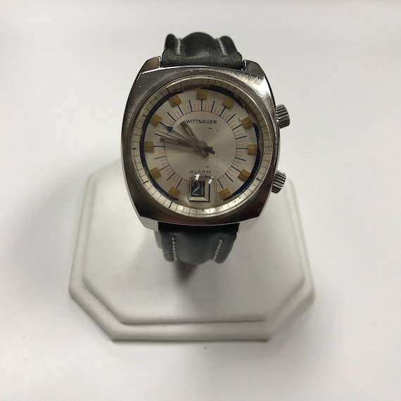 Alarm hand hotsell watch online