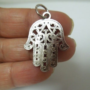 t011 Vintage Sterling Silver Hamsa Hand Charm Filigree Pendant 2.4g