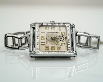 Vintage 1932 10K Gold Filled Art Deco Elgin Tank Ladies  display picture 1