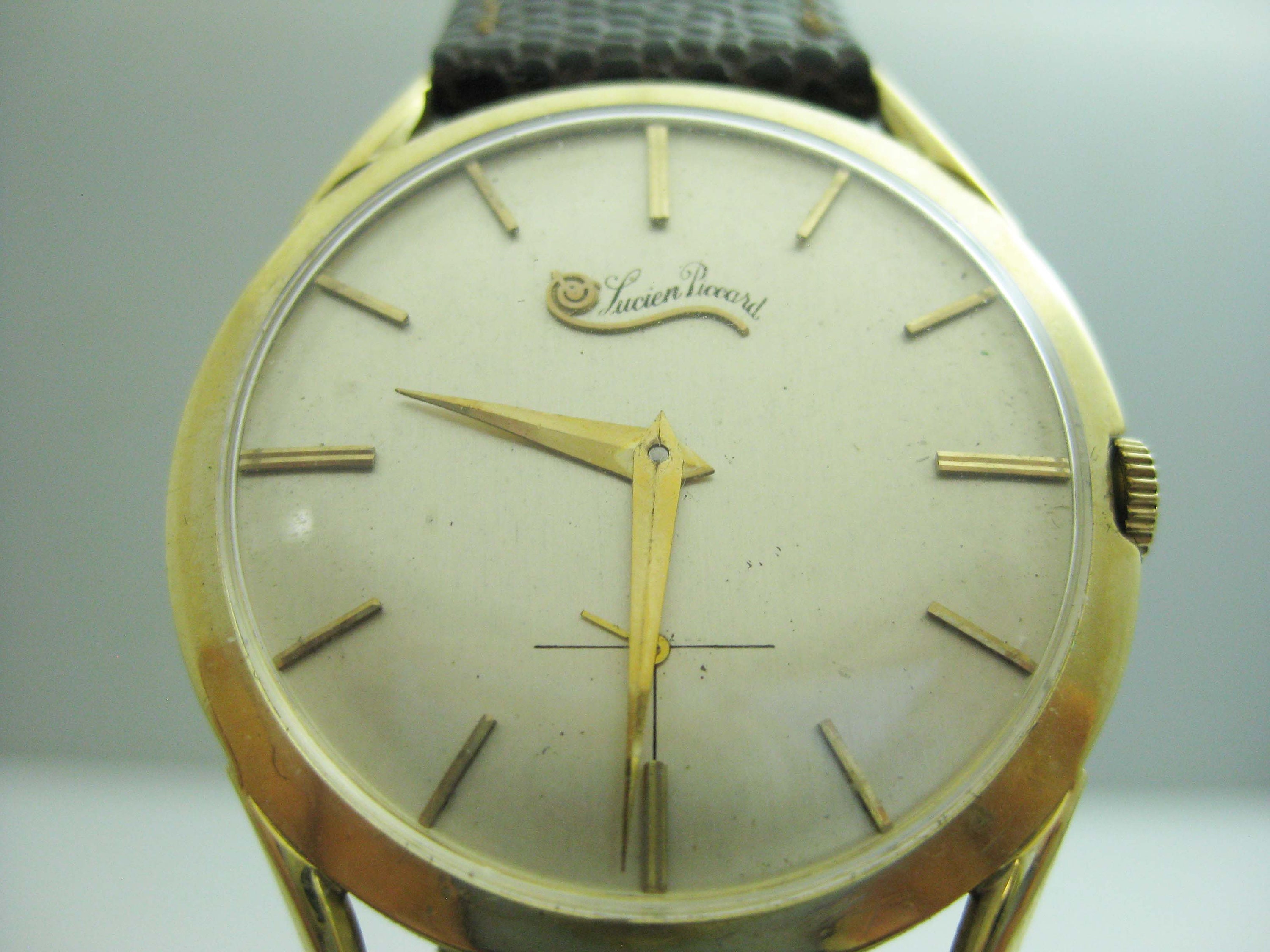 B720 Men's Classic 14kt Yellow Gold Lucien Piccard
