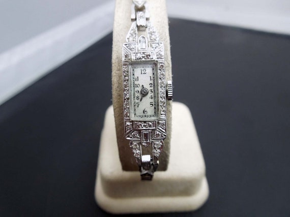 h504 Gorgeous Vintage Platinum 1930s Perfine Diam… - image 1