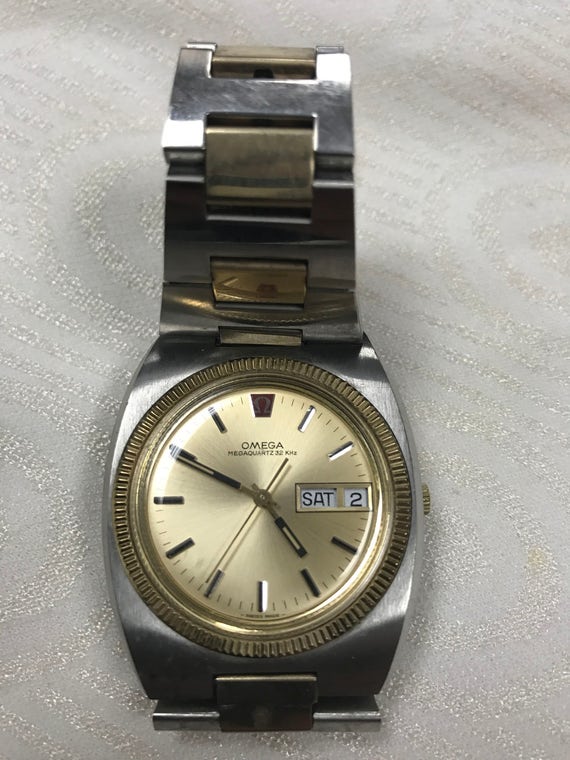 c441 Vintage Late 70's or 1980's Omega Quartz Gene