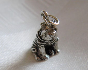 SHAR PEI DOG Ornate HEART PENDANT Tibetan Silver SHAR PEI DOG Ornate HEART PENDANT Tibetan Silver