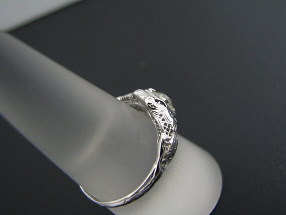a515 Stunning Vintage Filigree Diamond Ring in 18… - image 5