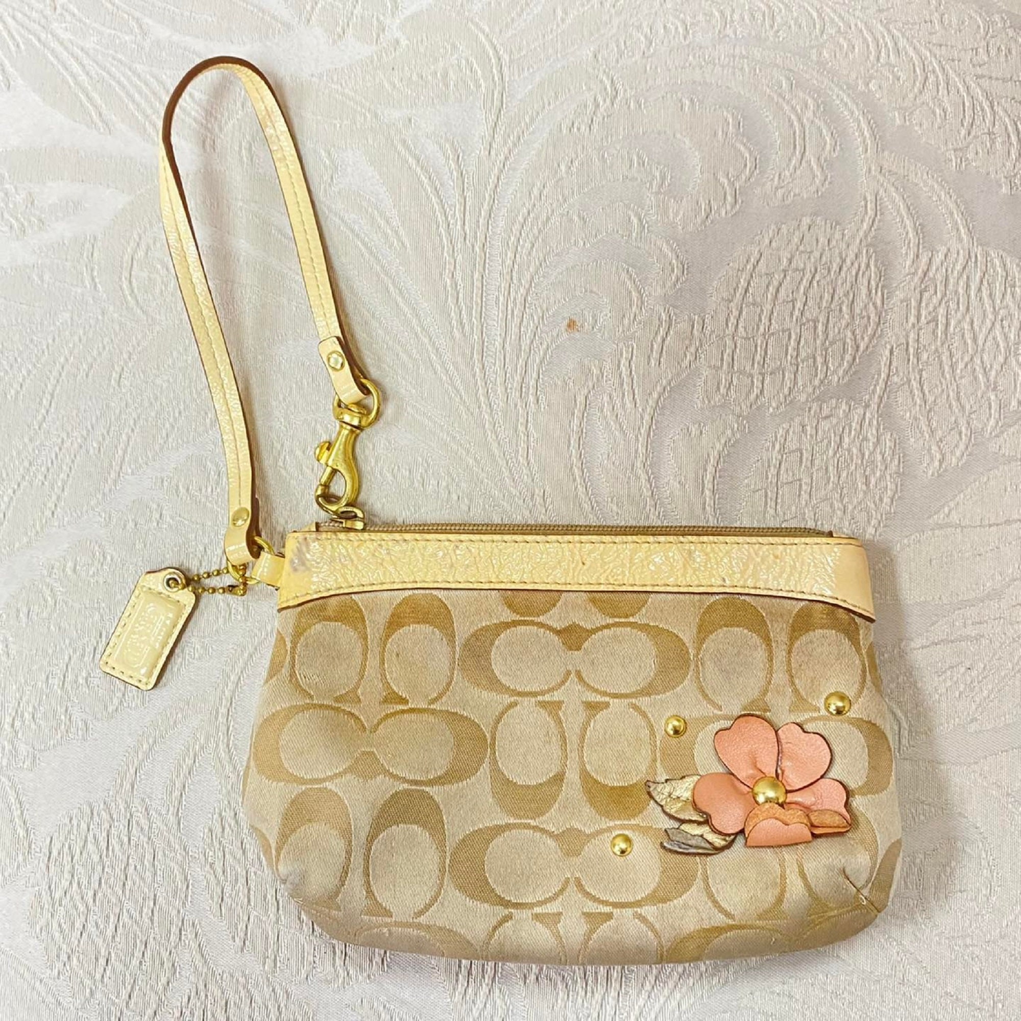 coach wristlet vintage