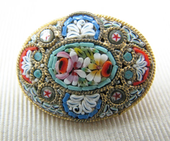 a947 Beautiful Vintage Micro Mosaic Oval Brooch i… - image 1
