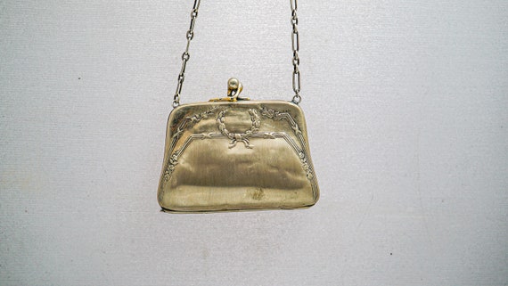 K427 Vintage 1910's Ladies Silver Purse - image 1