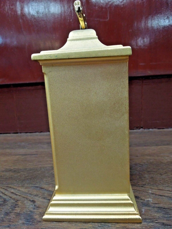 S848 Vintage Jewel Gold Bulova Desk Mantel Clock Tempus