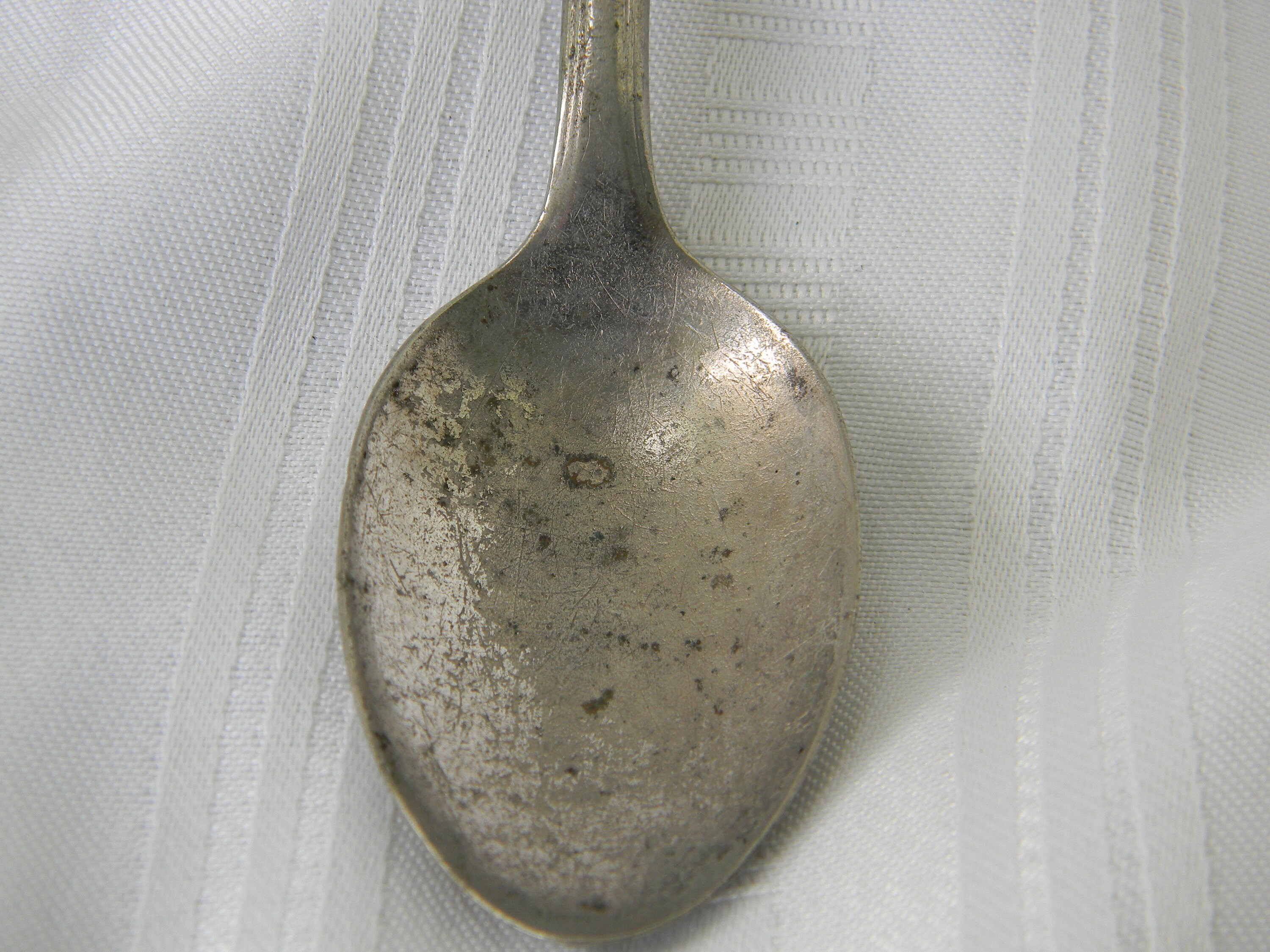 J975 Vintage Plymouth Silver Plate Spoon Jewel Pattern