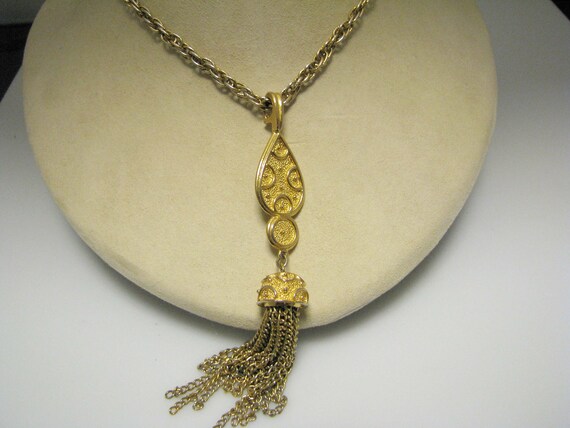 j156 Beautiful Vintage Trifari Tassel Necklace fr… - image 1