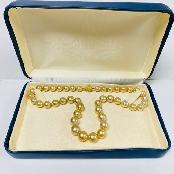 f688 Vintage Amamis Graduated Pearls 18" long Nec… - image 2