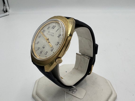 u076 Men's Vintage Bulova Accutron Wristwatch - image 2