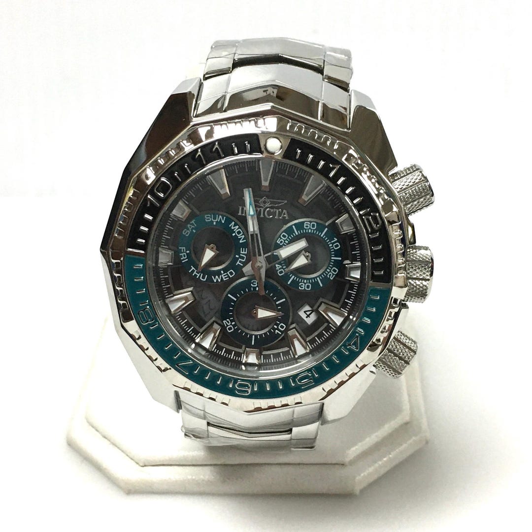 V712 Invicta Akula Men's Chronograph Model 44292 Swiss Ronda Z60